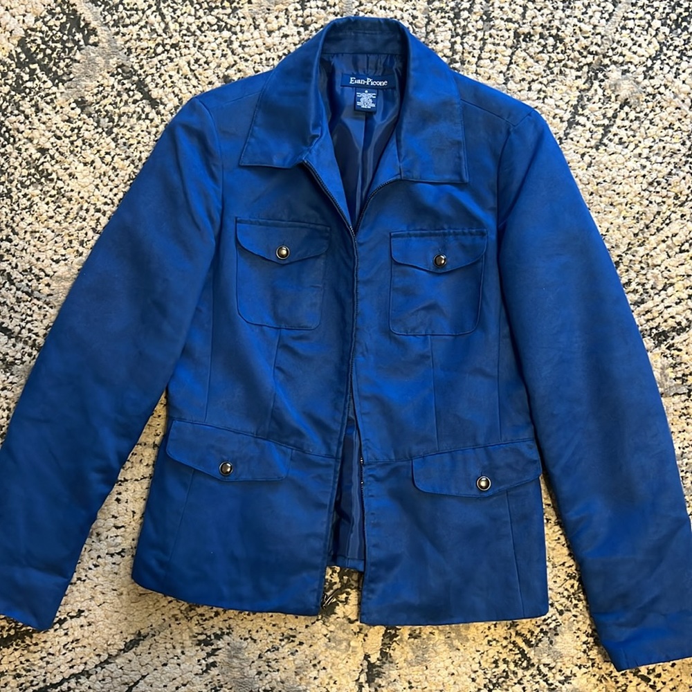 Evan Picone royal blue blazer. Front pockets. Ruffled back. Size 6.